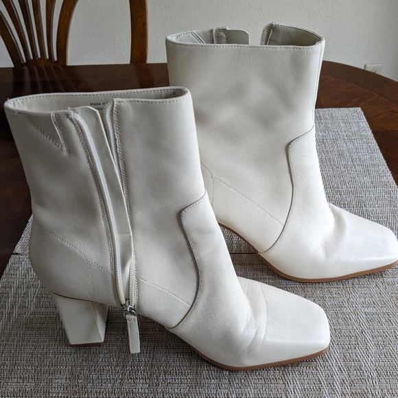 ALDO off White Leather Square Toe Side Zip Block Heel Ankle Boots Size 8.5 - Picture 3 of 8